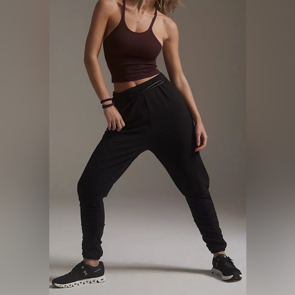 NEW ON CLOUD 5 RUNNING SNEAKERS BLACK/WHITE - Picture 4 of 8